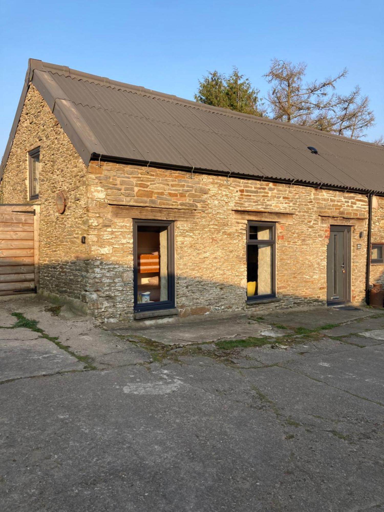Villa The Milking Parlour At Berthllwyd Quakers Yard Exterior foto